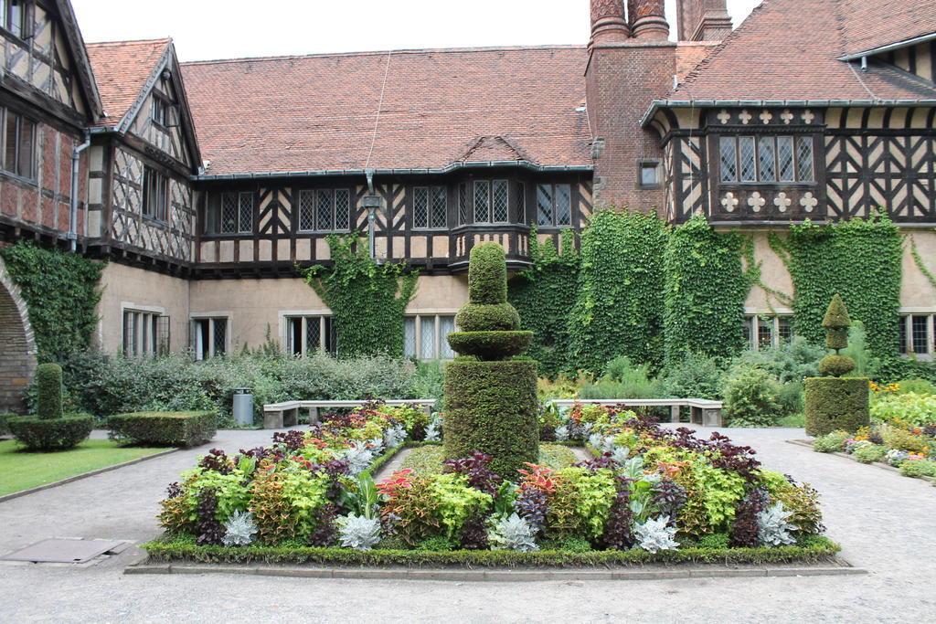 Relexa Schlosshotel Cecilienhof Potsdam Exteriör bild