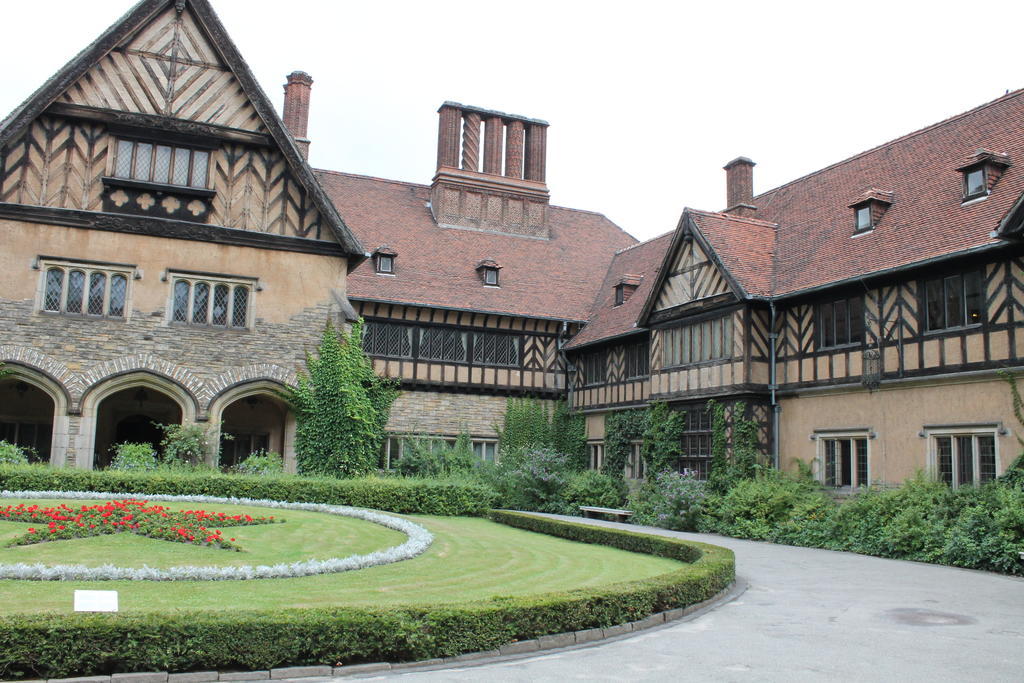 Relexa Schlosshotel Cecilienhof Potsdam Exteriör bild